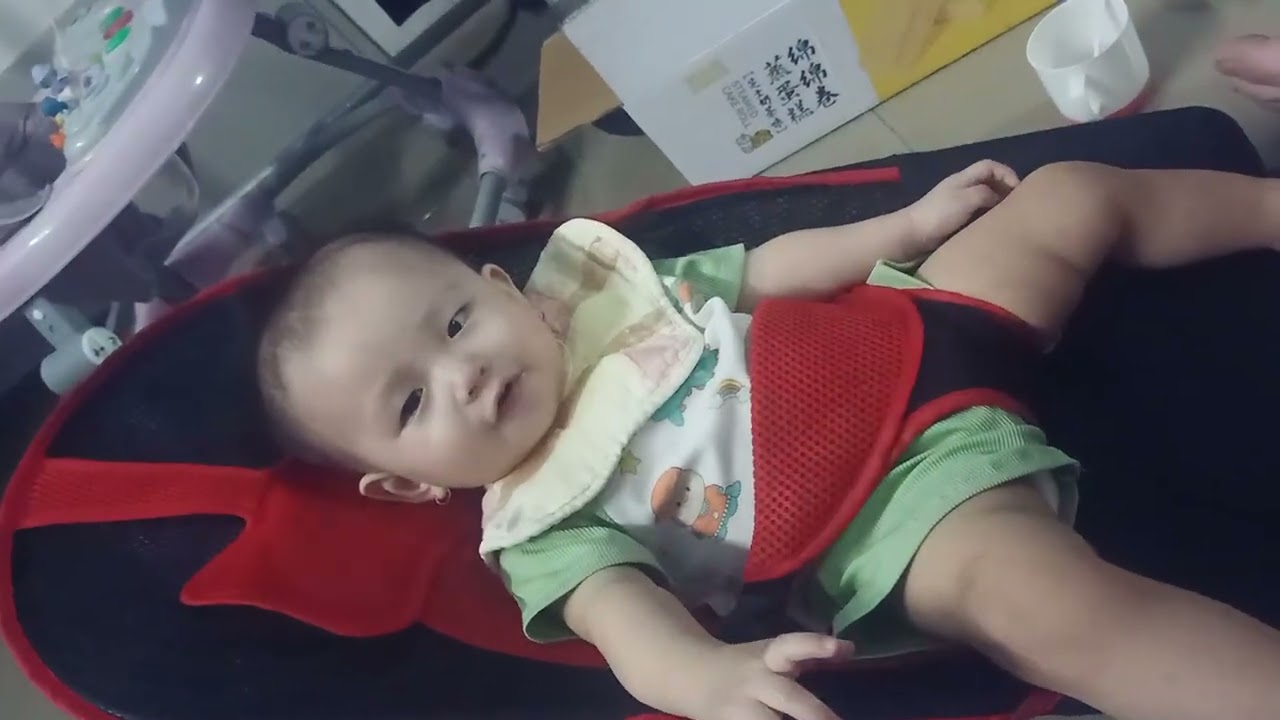 Rồi ai cũng sẽ có lịch sử vừa ăn vừa phun mưa 💁‍♀️ check_in ngày thơ bé🧏‍♀️