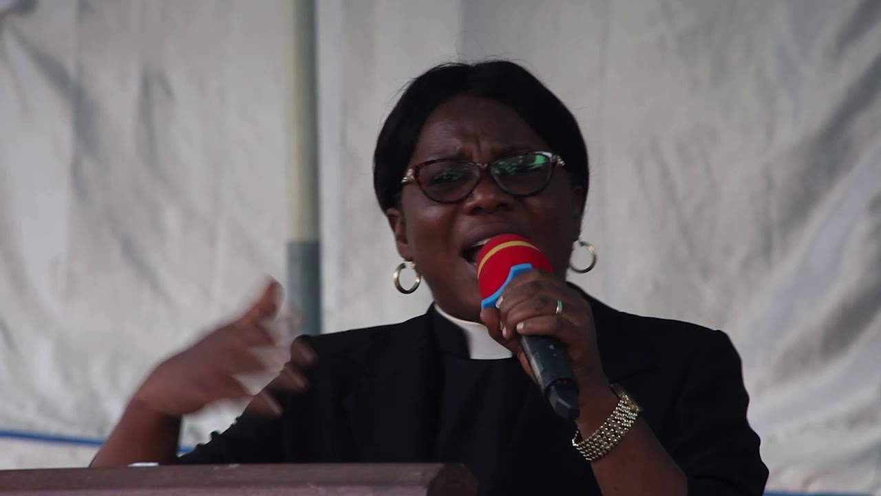 Eglise Evangelique du Congo : culte d'intercession pour les malades Pasteur Pelagie MAKOLA