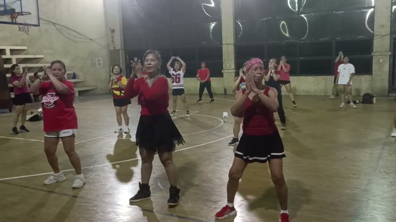 @knlphysicalfitness1425 Monday zumba with ZIN Romer. Music belongs to the rightful owner 