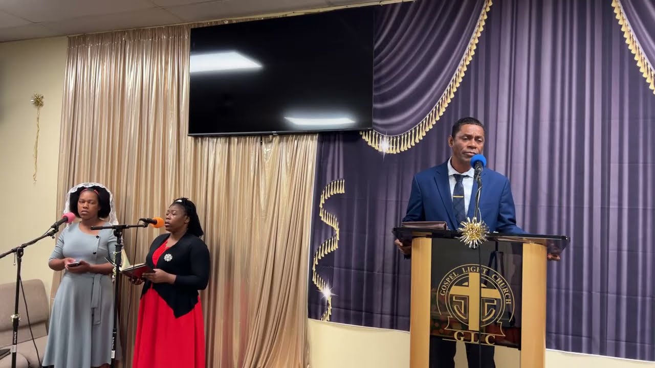 Service worship Sunday morning 
