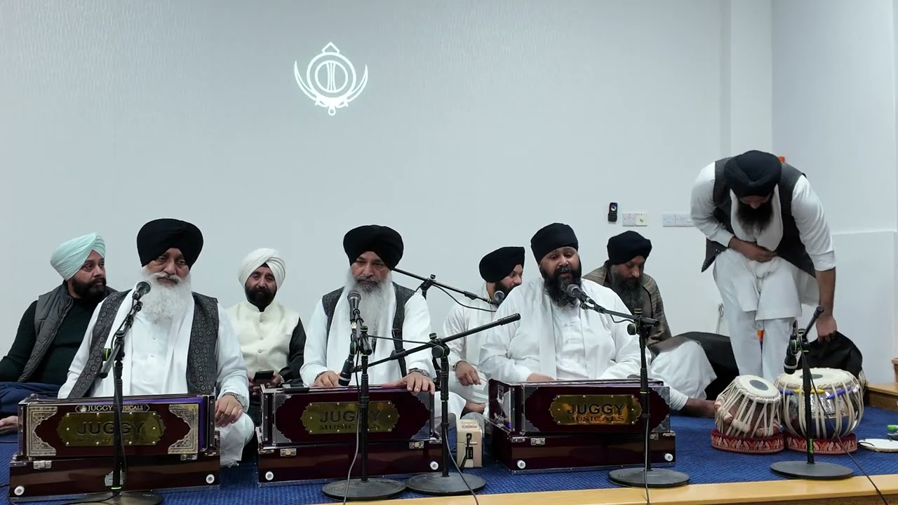P2 Bhai Sarabjeet Ji, Bhai Bahadur Ji, Bhai Baljit Ji,Juggy Ji and Jatha - Gurdwara SGSS Coventry