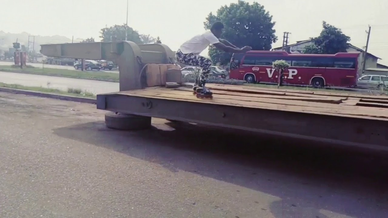 Shredding long stairs on campus 1 | KNUST #welovetoskate #everybodyloveswheels