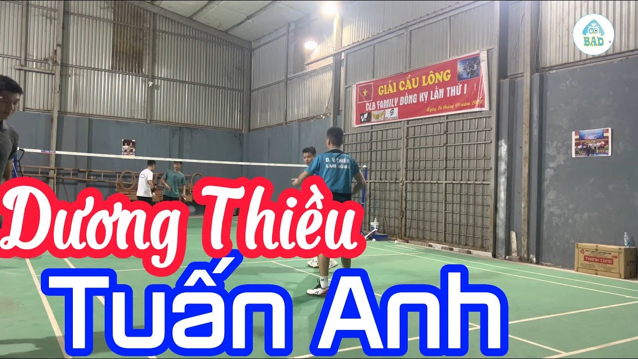 Cầu lông TV - Dương Thiều cầm vợt Lining 9000C đối kháng Tuấn Anh cầm vợt Yonex Astrox 88s PRO
