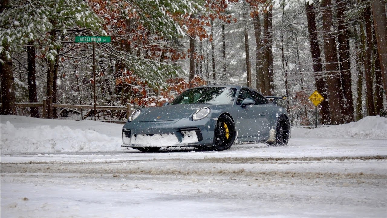 Can you Daily Drive the Porsche 991.2 GT3 In Winter? - Manual Transmission!