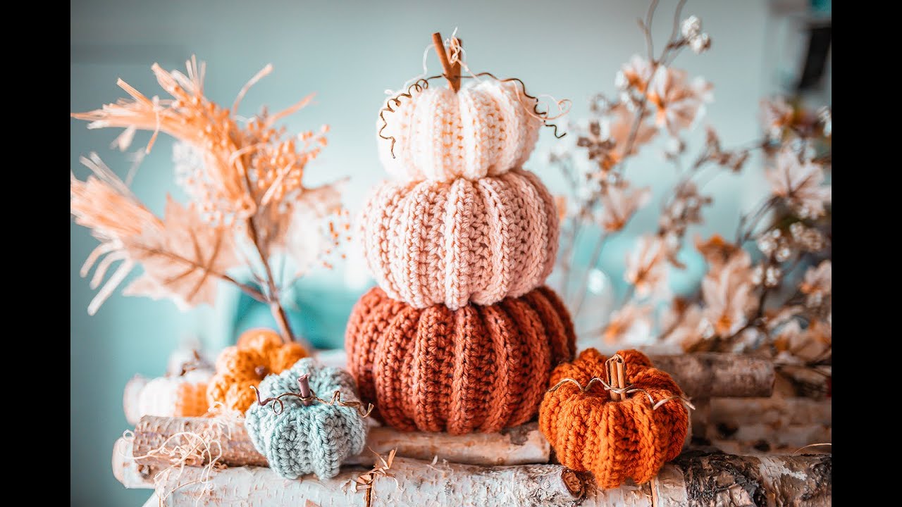 Crochet A Classic Ribbed Pumpkin