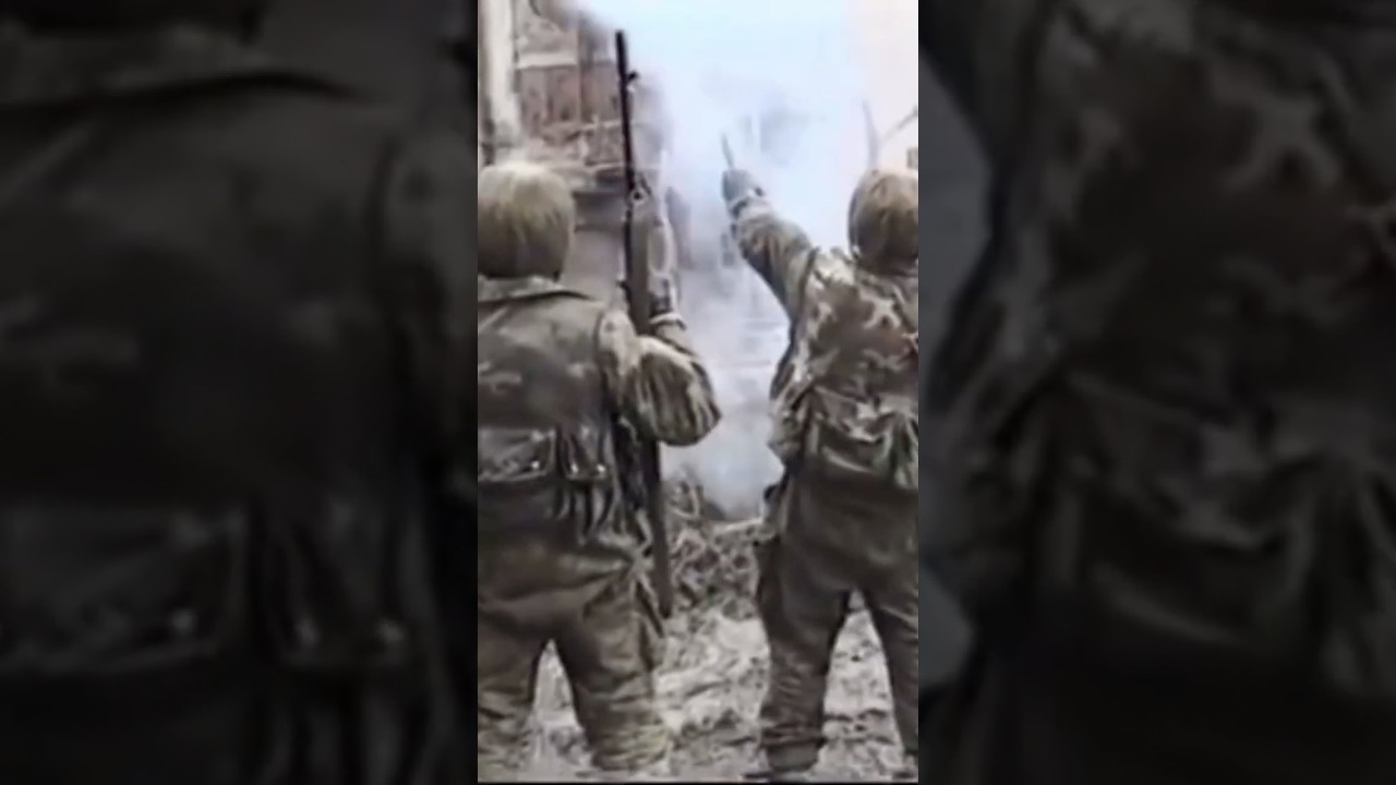 Spetsnaz troops dismount after taking fire (First Chechen War, 1995 AP Archives)