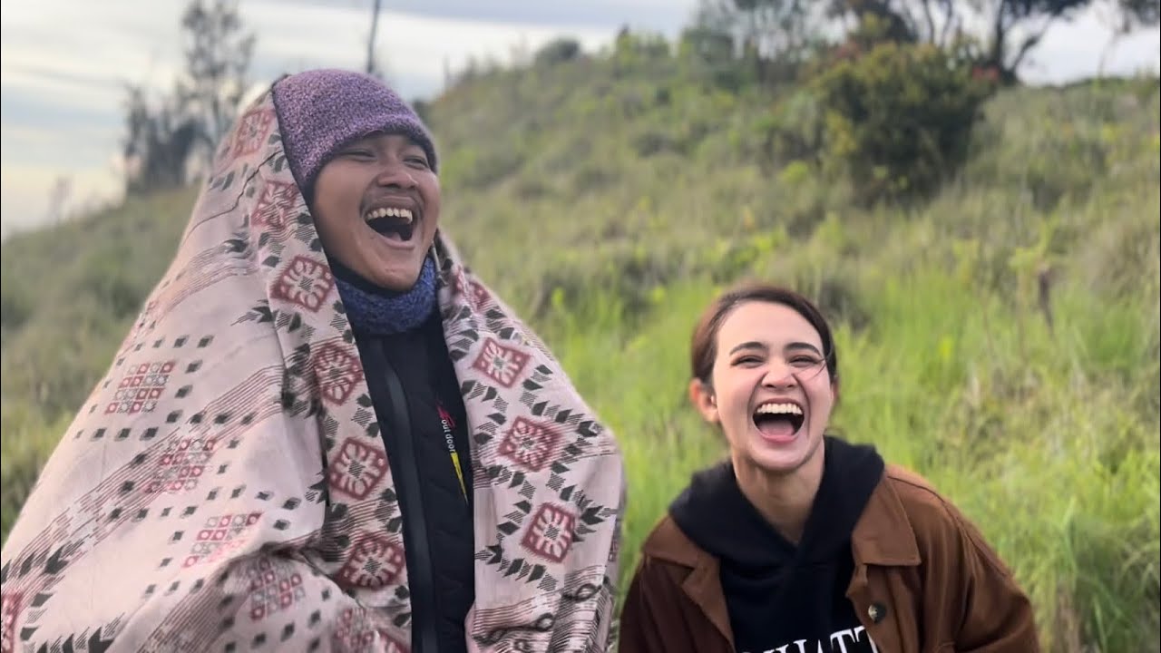 Nopek Novian Gombalin Michele Ziudith ~ Bromo jadi anget |