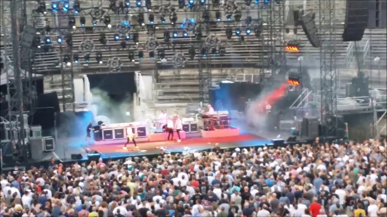 20019 0407AA Status Quo Nimes