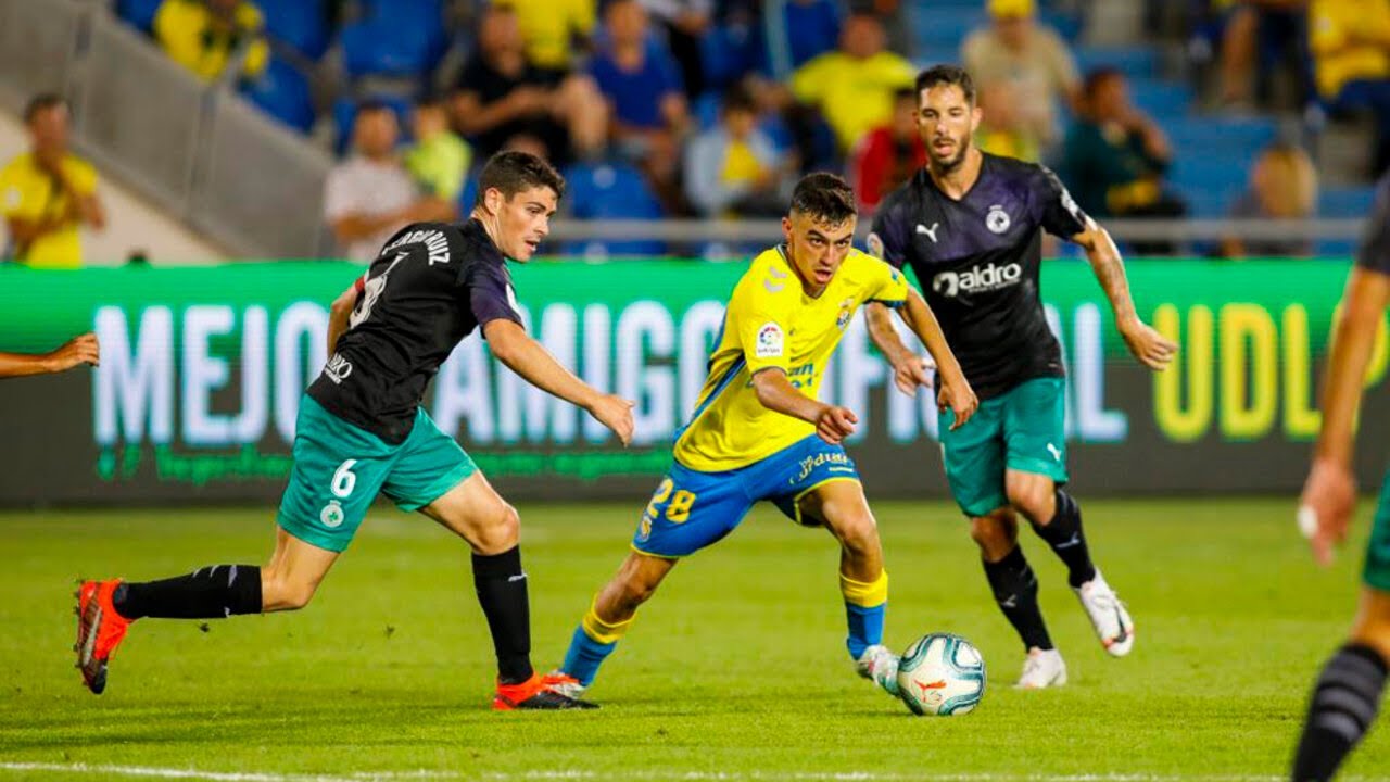 16 years old Pedri at Las Palmas
