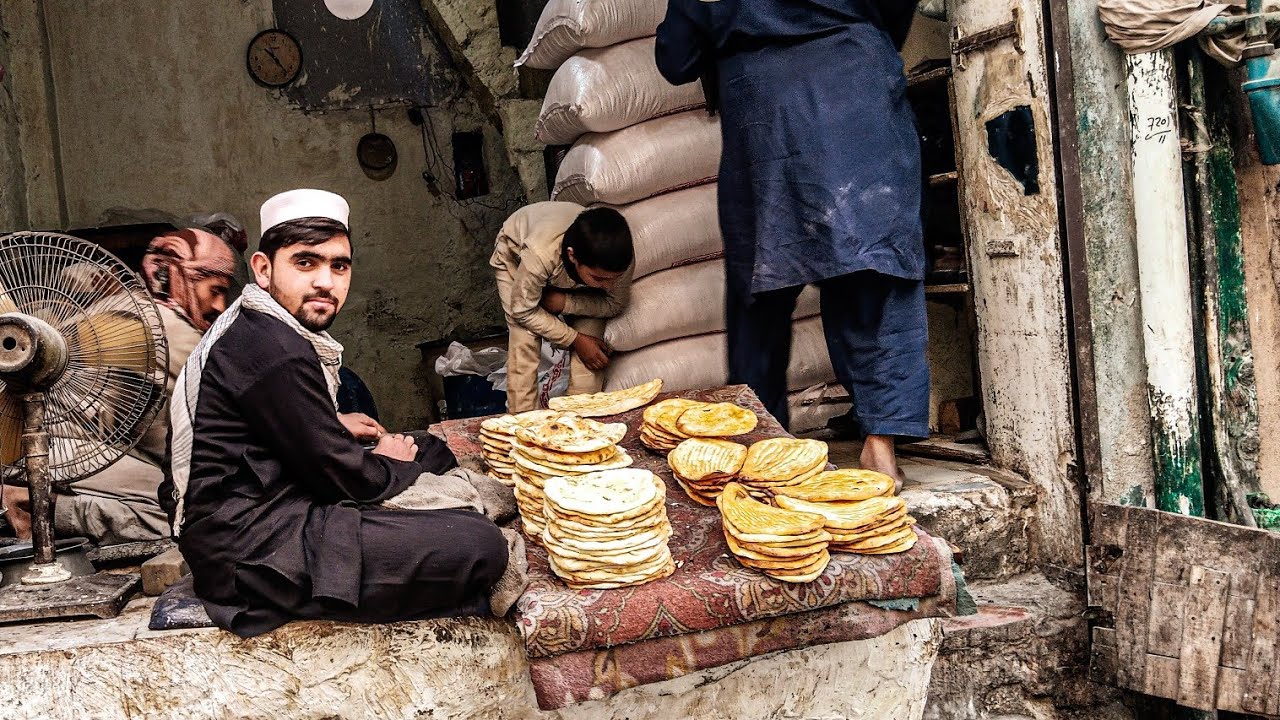 Walking in Pakistan | Streets And People 