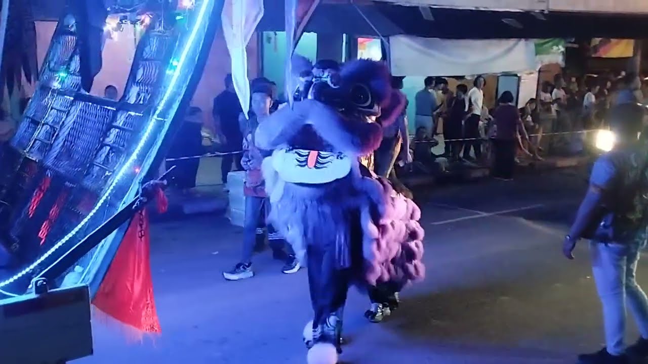 Malam perarakan Chap Goh Meh Engkilili.....cukup meriah...🥰🥰🥰🥰 . #subcribemychannel