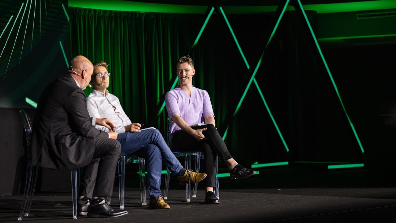 Legito PowerUp 2023: Fireside chat – How to Buy Technology for Business Professionals