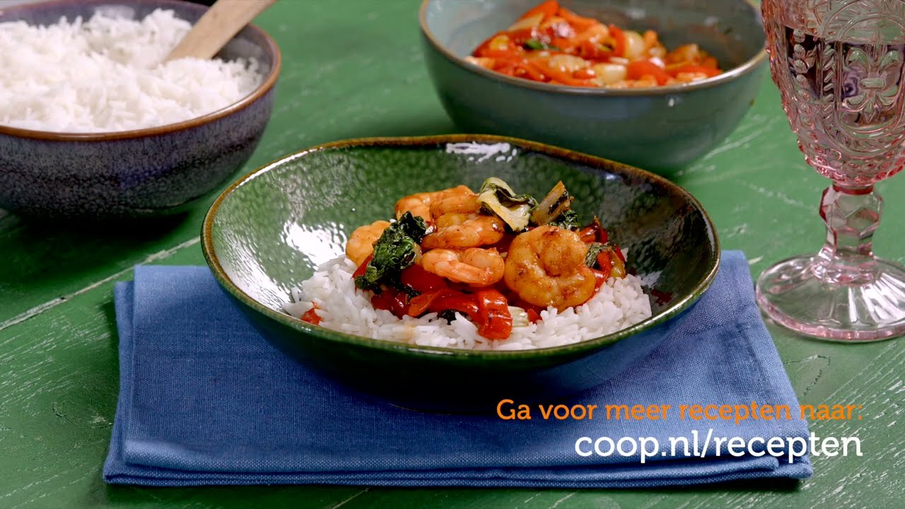 Roerbakschotel van wokgarnalen met puntpaprika en paksoi | Coopjeskoken | Coop