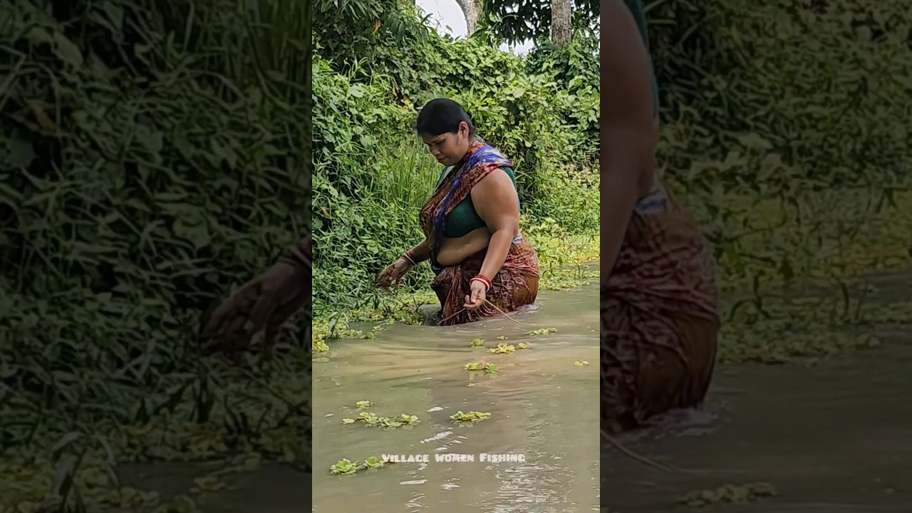 Amazing Village Women net fishing Big fish #shorts #fishing ##reels