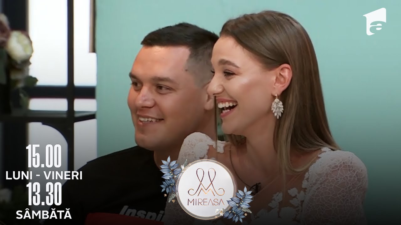 Familiile fetelor au venit pentru proba rochiilor de mireasă