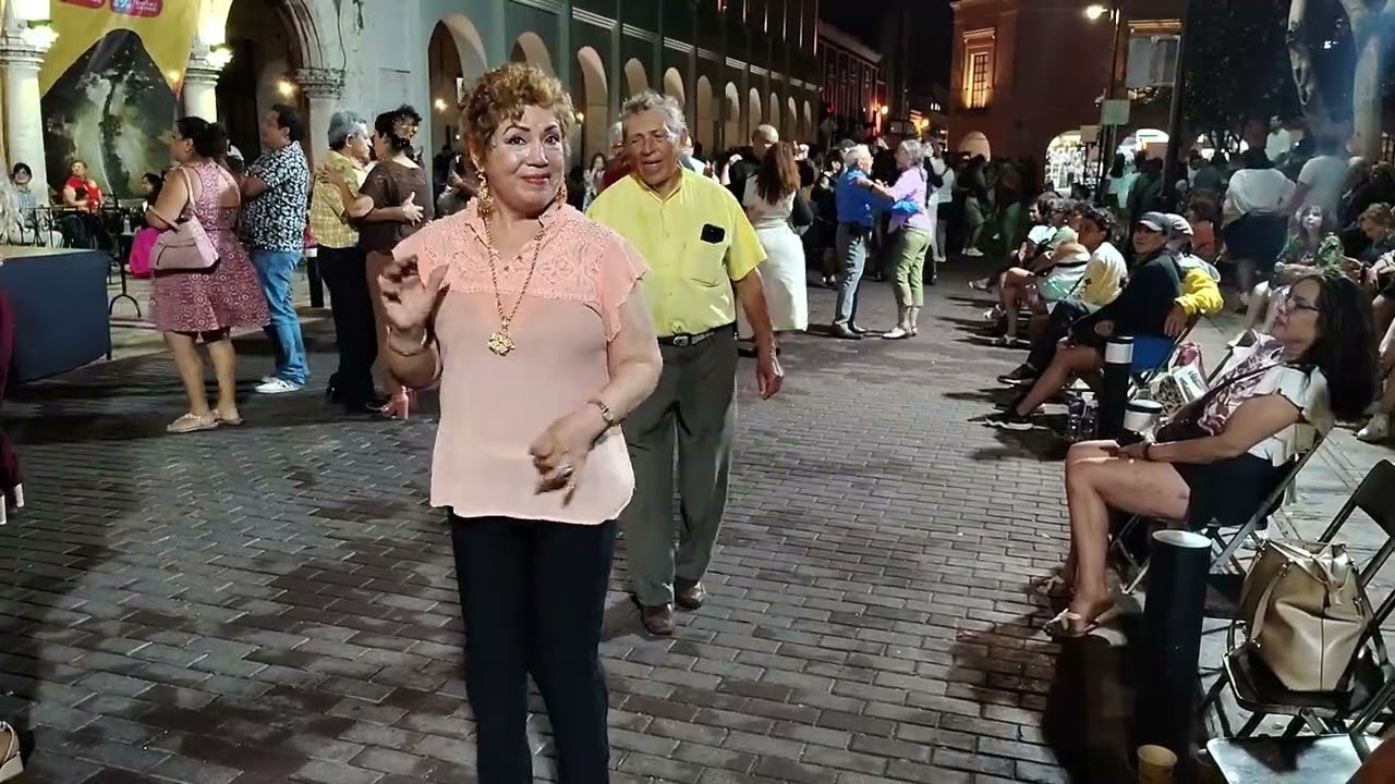 22 febrero 2026 /Baile en la Plaza Grande en Mérida, Yucatán / Grupo Golden Years /