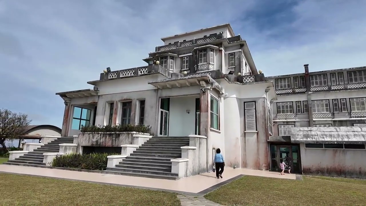 Kampot -The Bokor Palace Hotel - Bokor Mountains