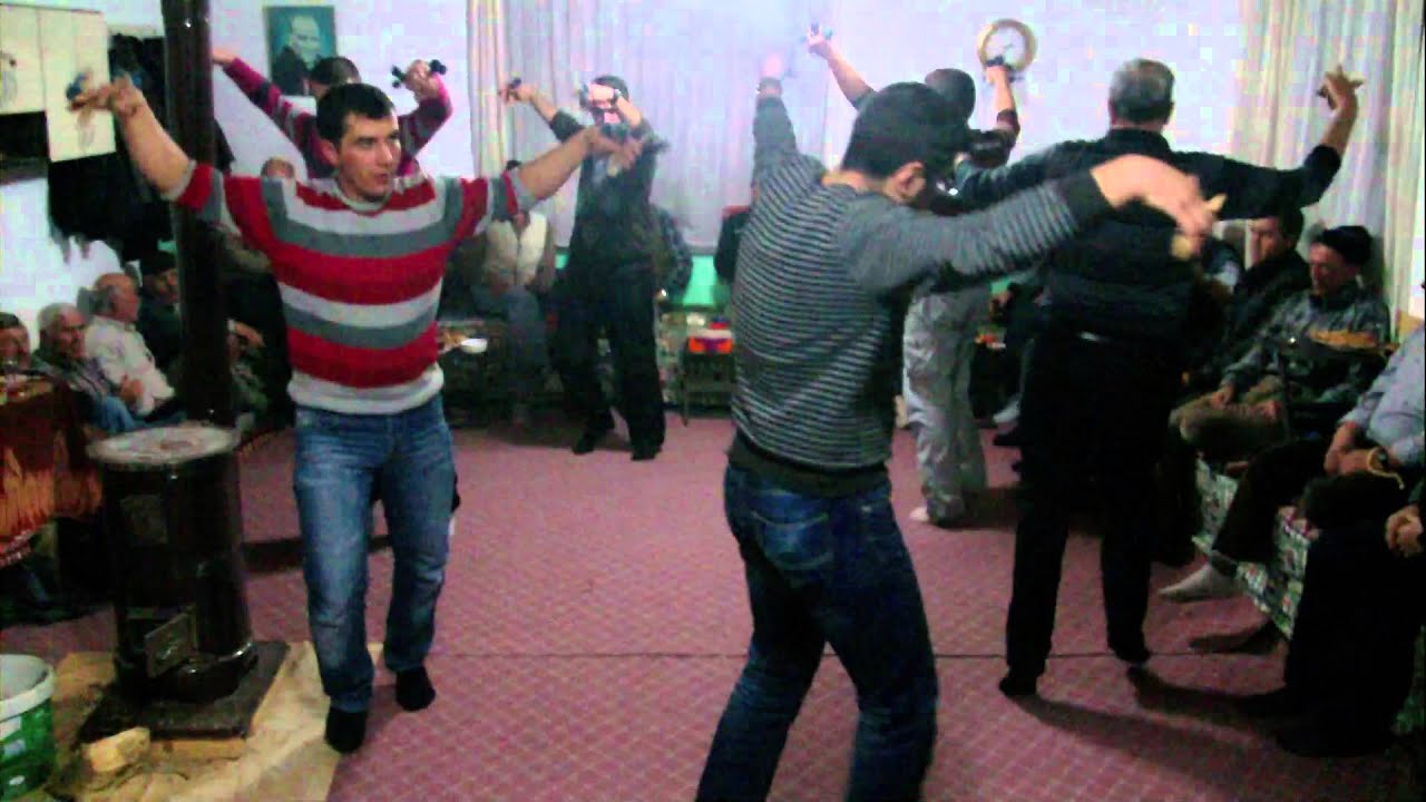 Kütahya oyun havaları Karmı yağdı kütahya nın dağına , Ahmet bey , Ormancı