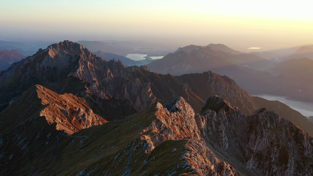 Colori e sfumature della Grigna Settentrionale (Rifugio Brioschi 2410 m s.l.m)  4K HDR