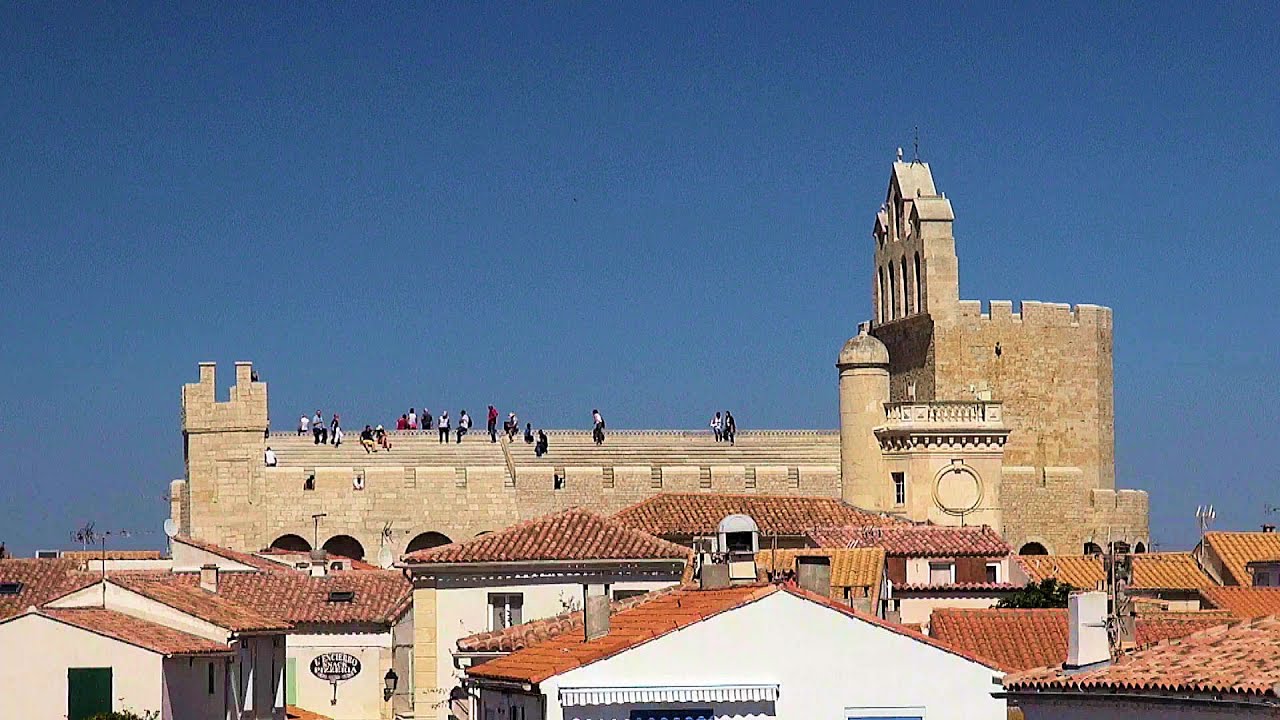 A day in Saintes-Maries-de-la-Mer, France, Provence [HD] (videoturysta.eu)