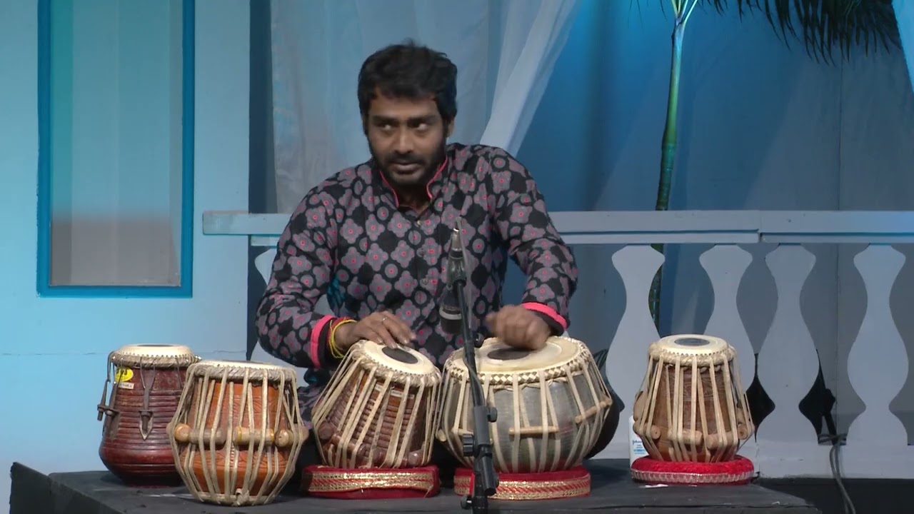 তেরা চেহেরা কিতনা সুহানা লাগতা। TERA CHEHERA KITNA SUHANA. RUMI AJNABI(Gagal of Jagjit sing)BTV