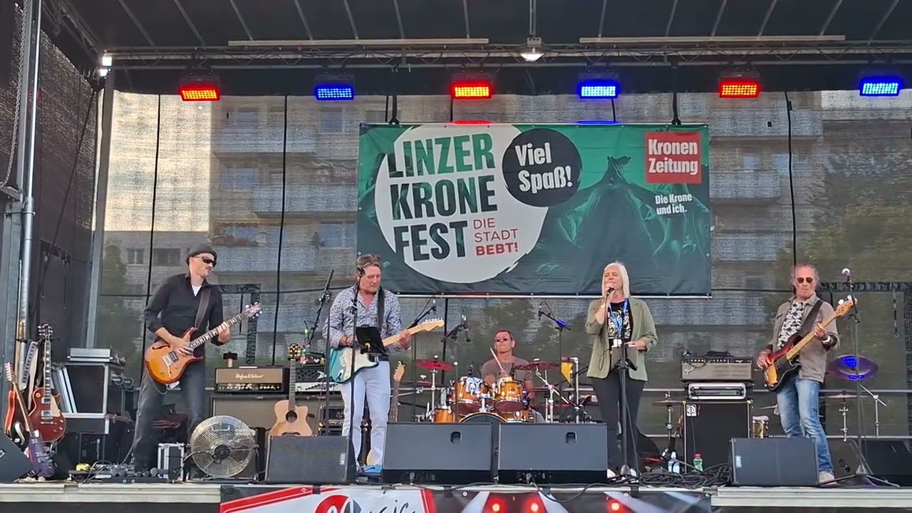Freaky Friday 23.08.2025 @ Linzer Kronefest (Bring Me Some Water)
