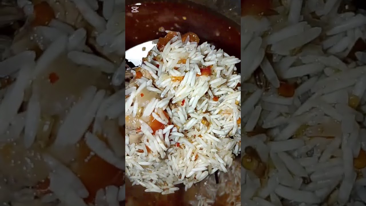 Chicken ka white pulao recipe by zaiqai Daar mazaidar plz like share my video ☺️