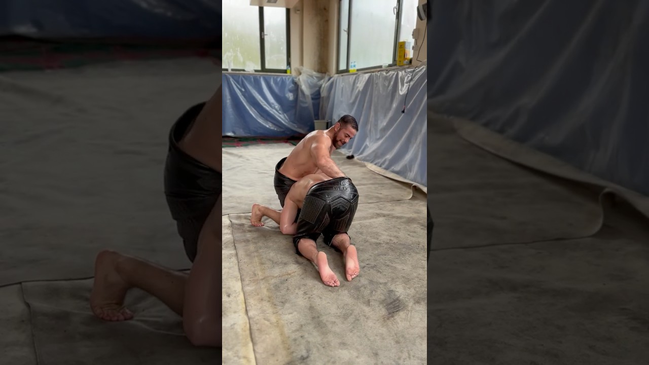Turkish traditional fun sport - oil wrestling! #funfacts #t&uuml;rkiye  #wrestling