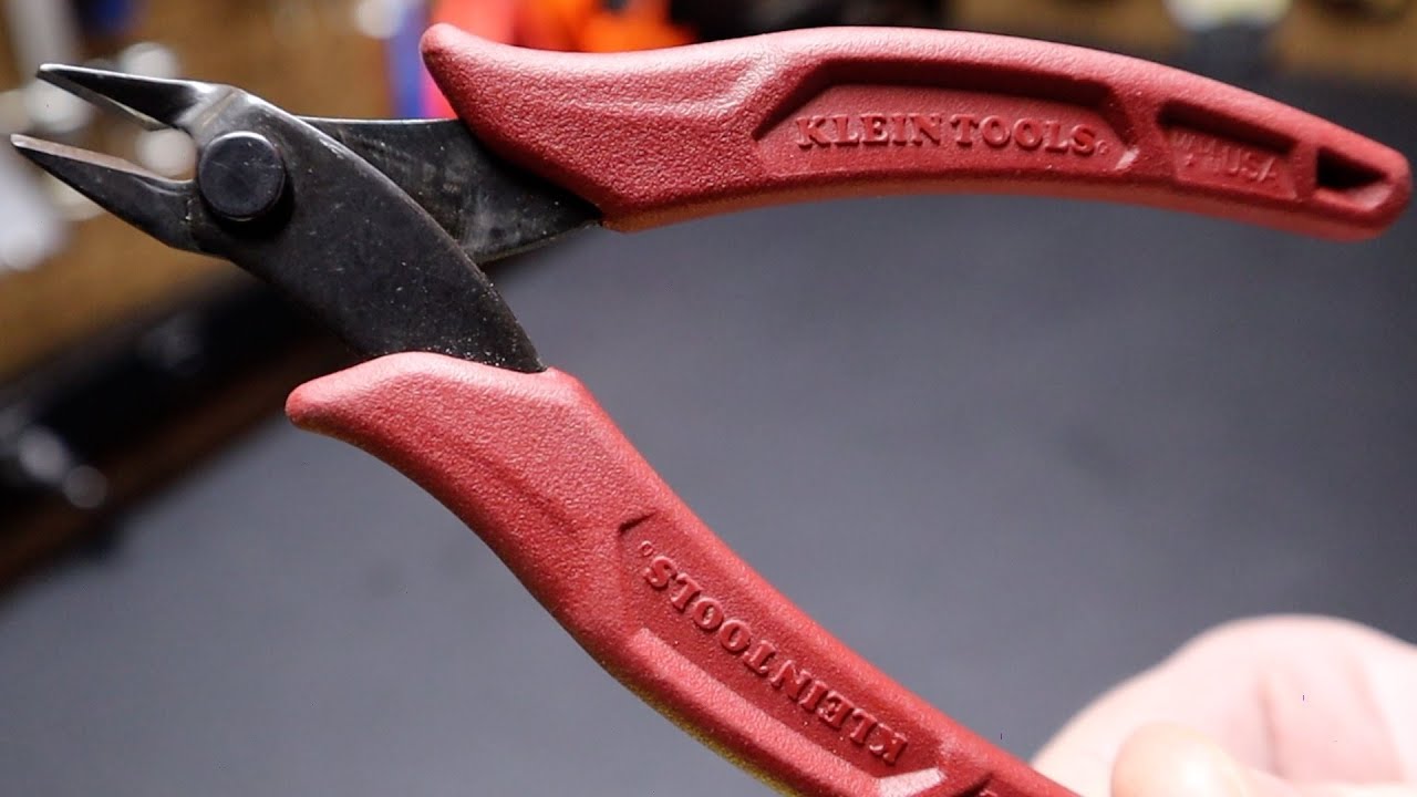 Лучшие фрезы для резки заподлицо: Klein Tools против Crescent