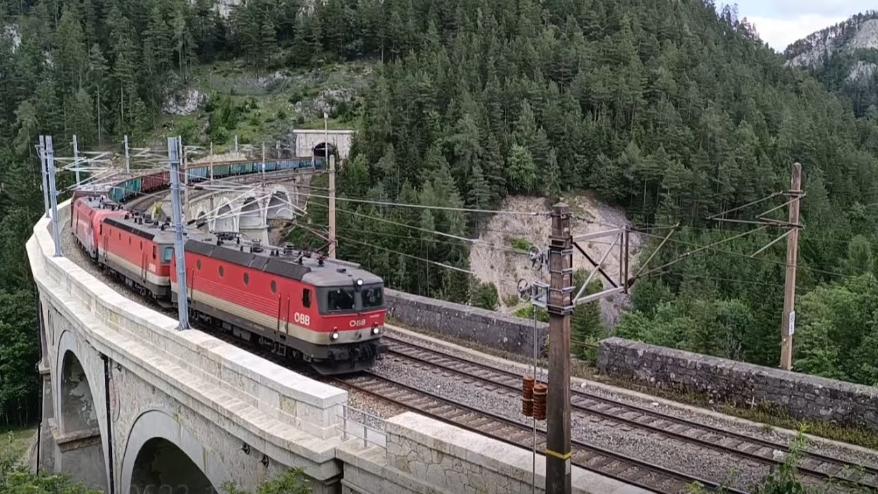 Eisenbahnverkehr auf der Semmeringbahn // Trainspotting im Juni 2024