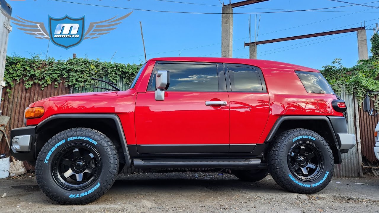 TOYOTA FJ CRUISER on Fuel Ken Block with Monsta tires