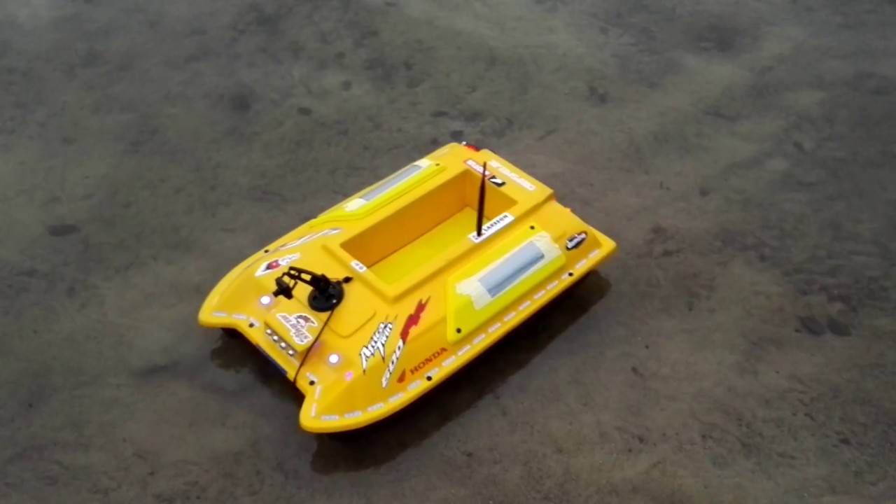Ł&oacute;dka zanetowa z autopilotem GPS FunBoat XL