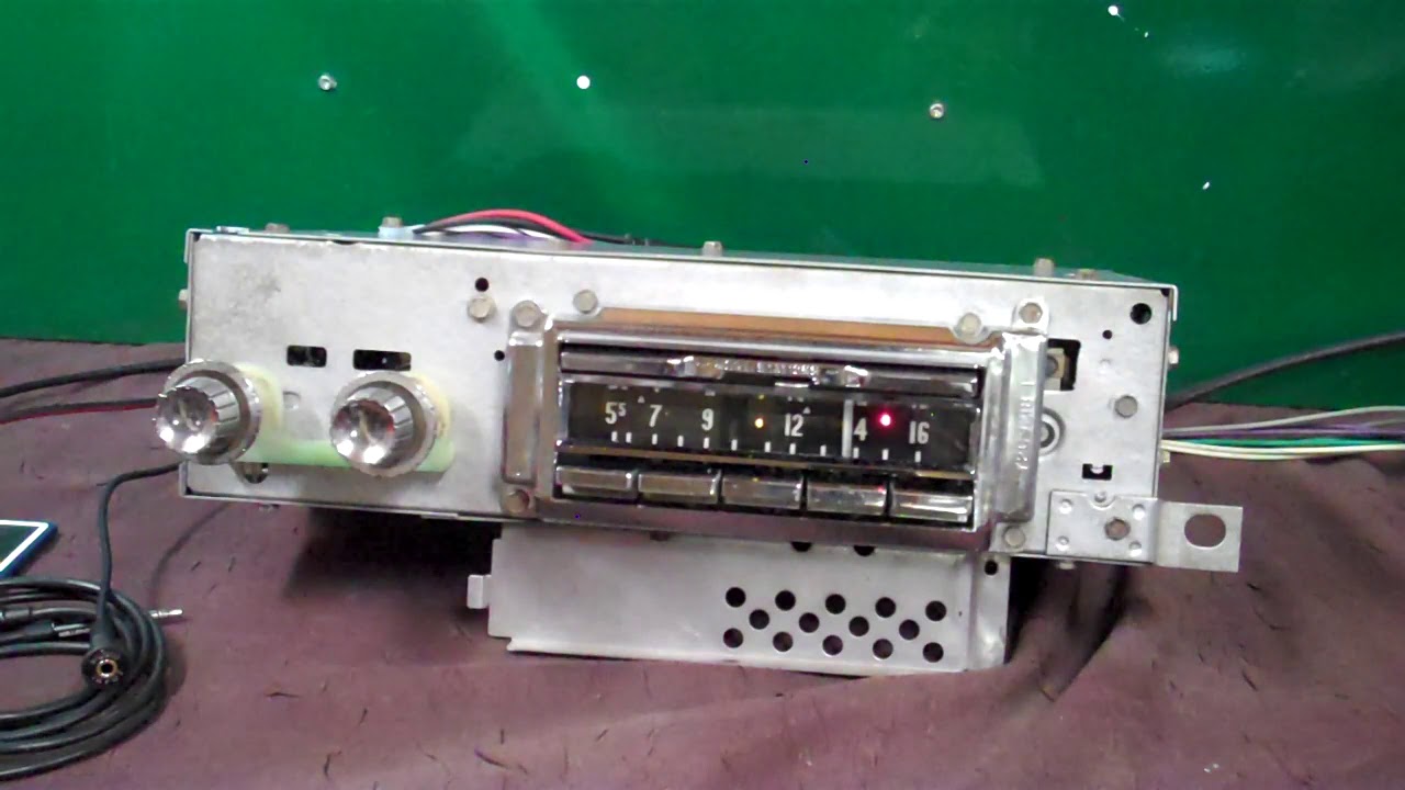 1957 Cadillac original AM wonder bar radio