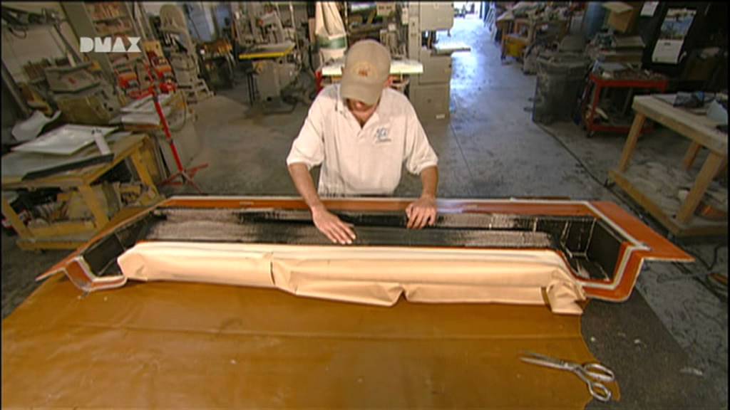 Come è fatto? Ricambi per auto in fibra di carbonio (How it's made)