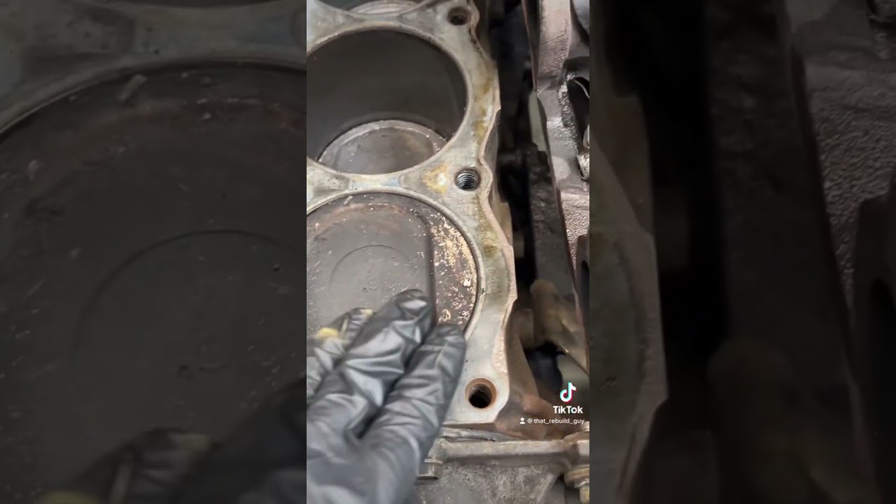 Jeep 2.5 motor.￼