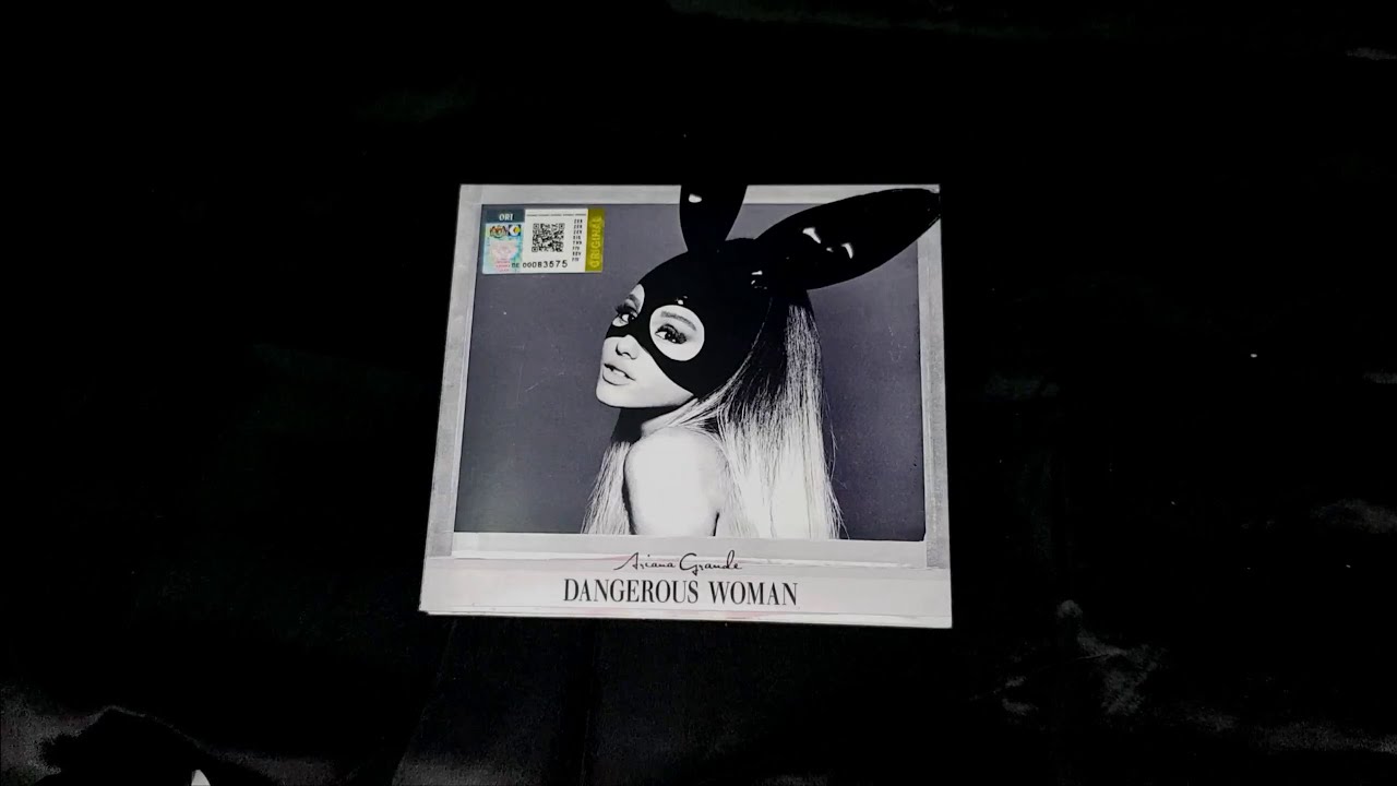 Ariana Grande - Dangerous Woman (Deluxe Edition) CD Unboxing