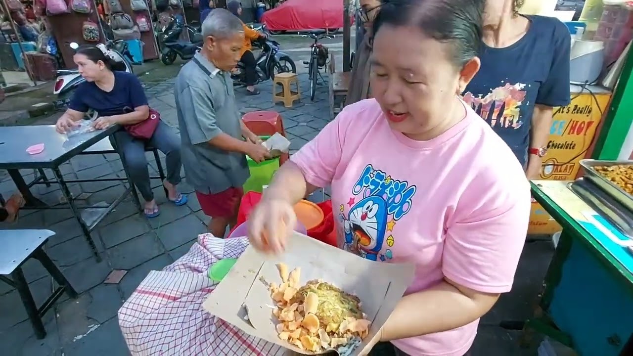 GOKIL MASIH ADA HARGA NASI LENGKO YANG CUMA 8RB DI JAKARTA ?! INDONESIAN STREET FOOD