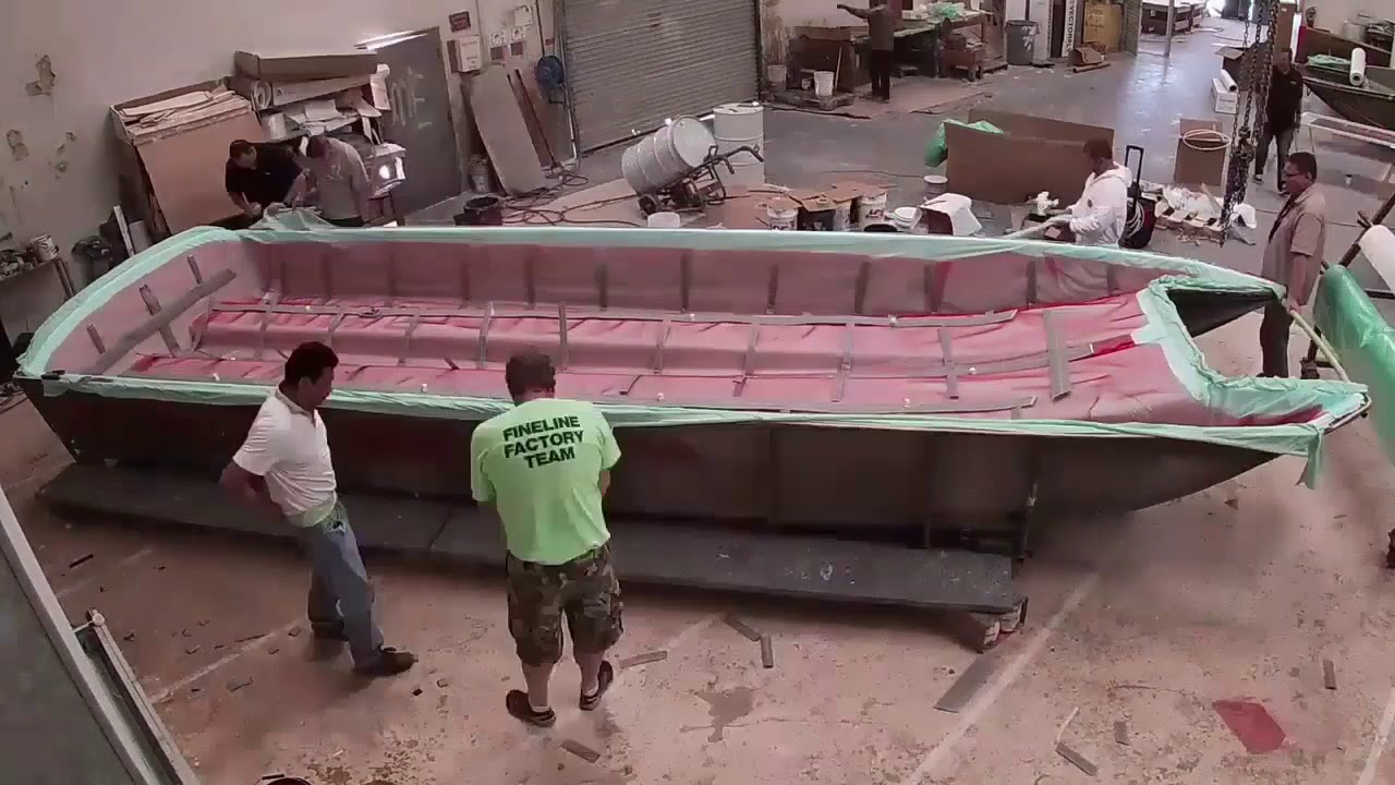 27' Speedster hull Vacuum infusion time lapse