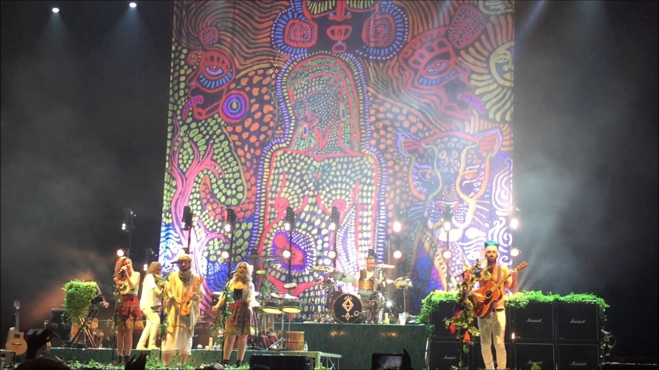 CRYSTAL FIGHTERS live in Madrid
