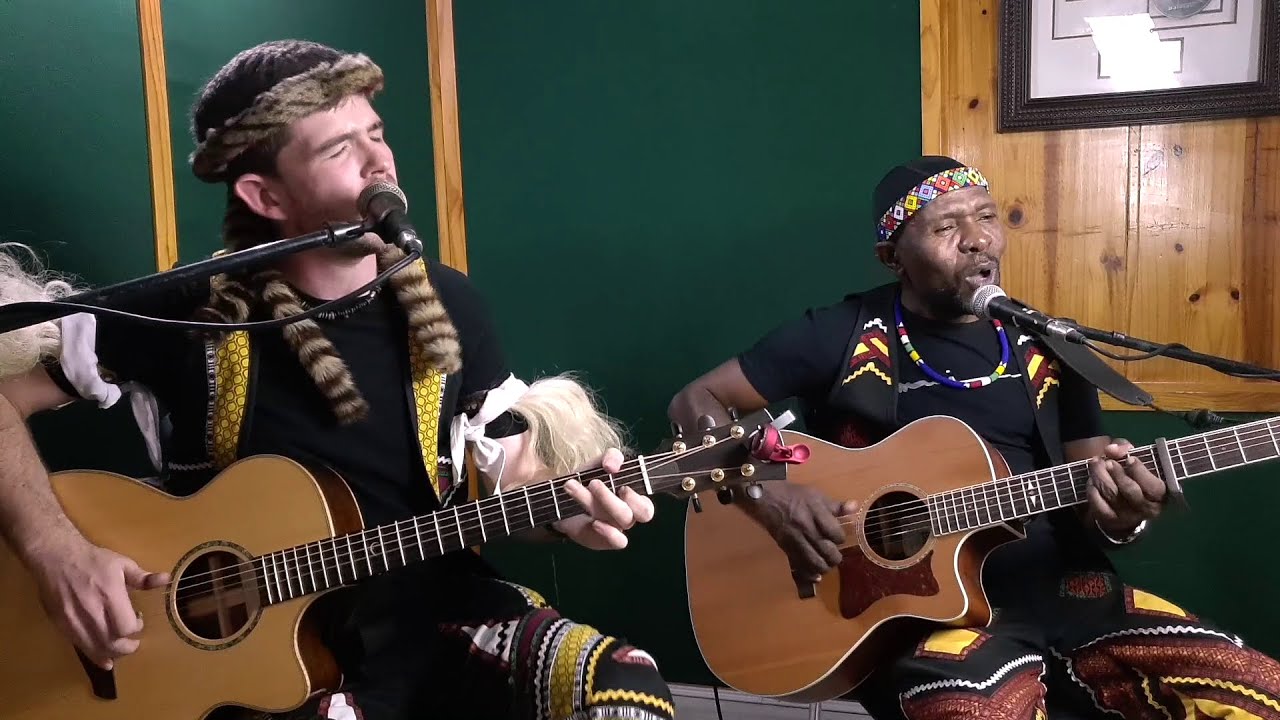 Qadasi & Maqhinga - Emadlozini (Acoustic Session)