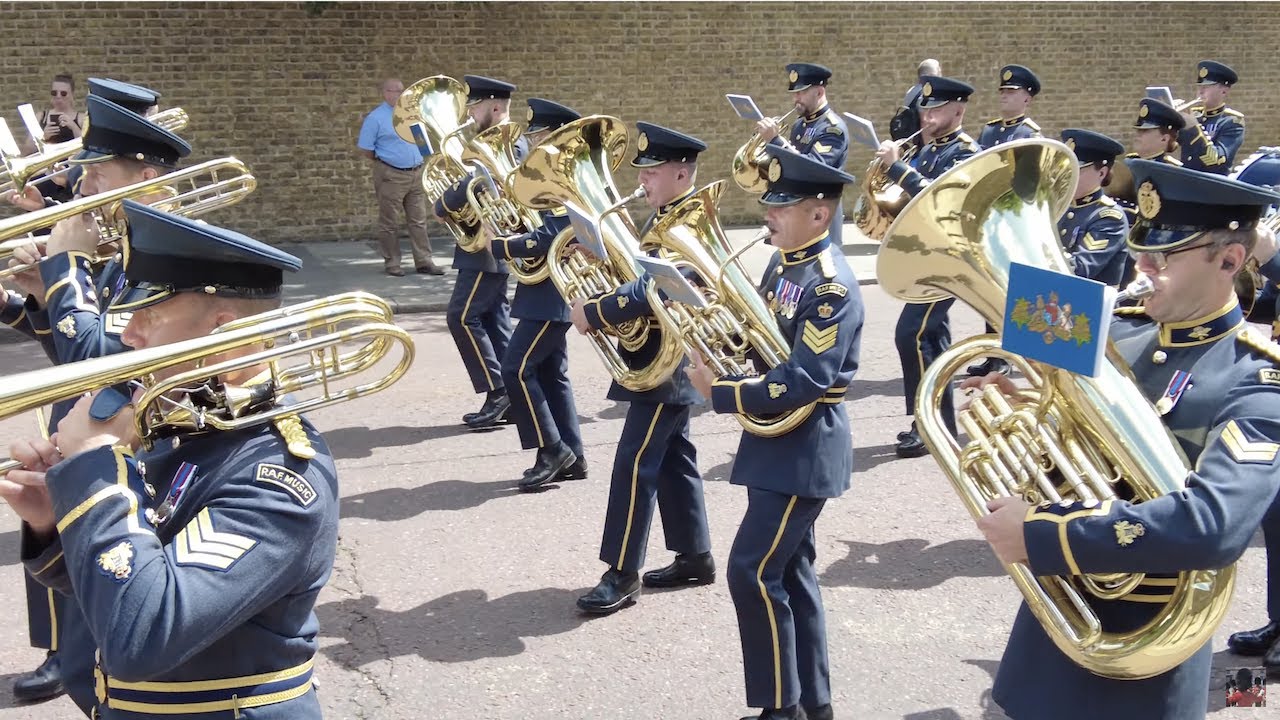 Changing The Guard: London 08/07/22.