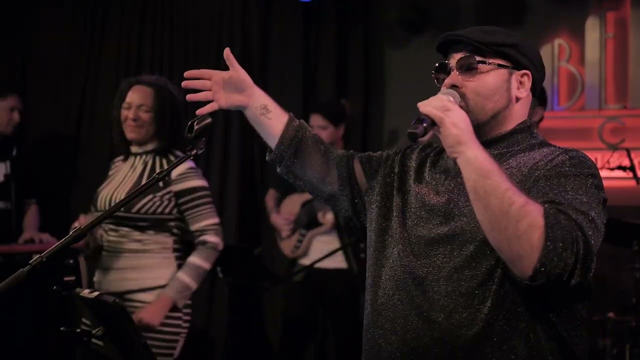 Enlace Funk Experiment con Dani Reus y Mayka Edjo: 