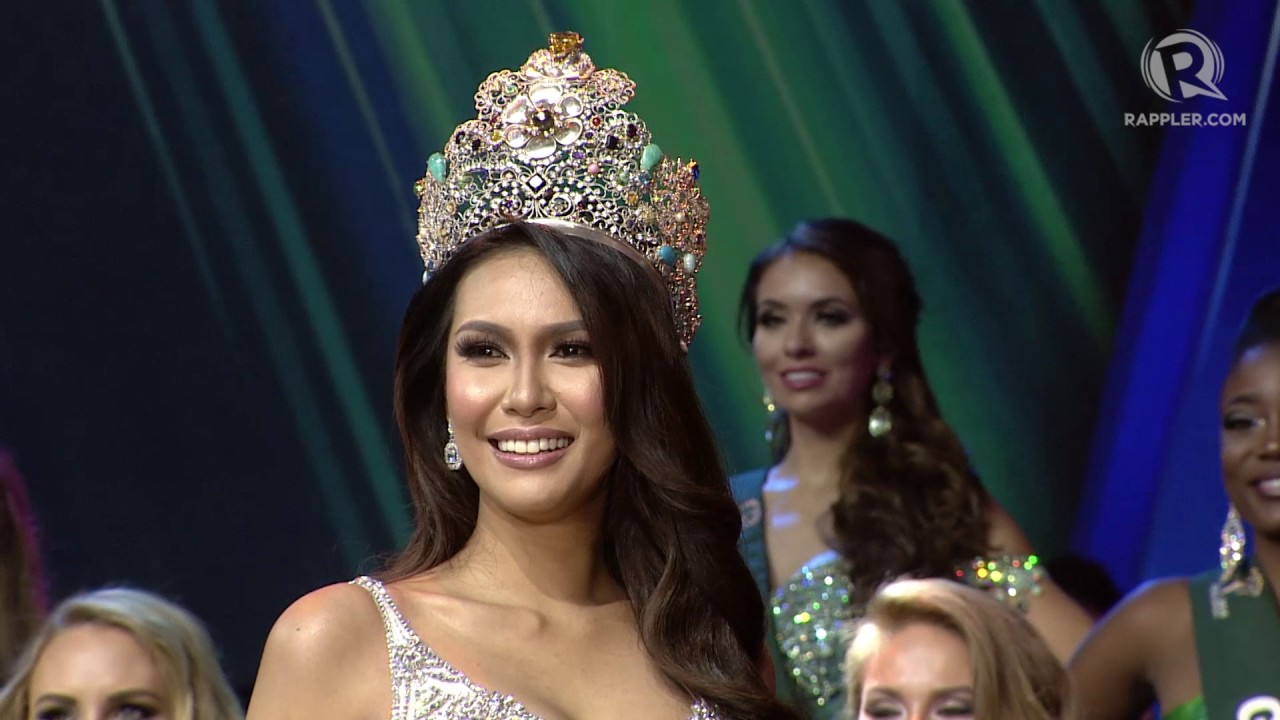 Miss Earth 2015 Angelia Ong takes her final walk