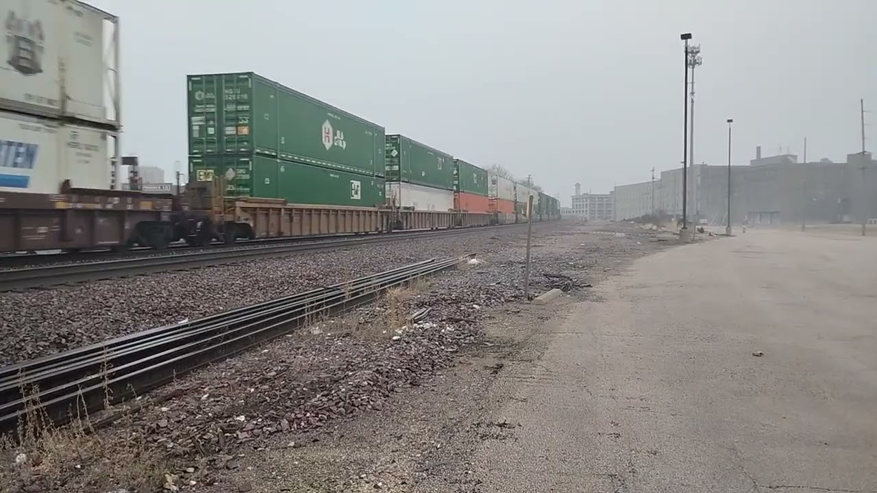 A Thundercab Trails On Z-G2BR04!