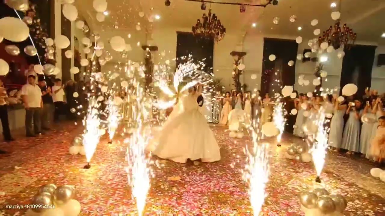 Remote control balloon popping wedding decorations 