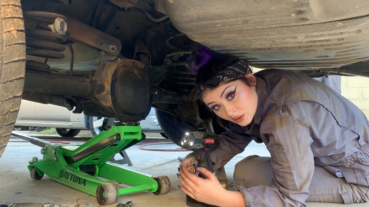 Installing New Lift Kit on my El Camino! PART: 1 MiniTruckMommy X Chevytireslayer