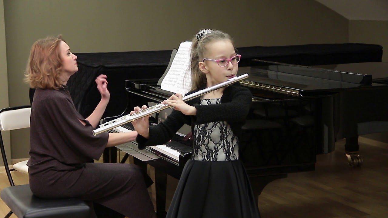Рослякова Арина. 8 лет. W. Popp. Spanischer Tanz.