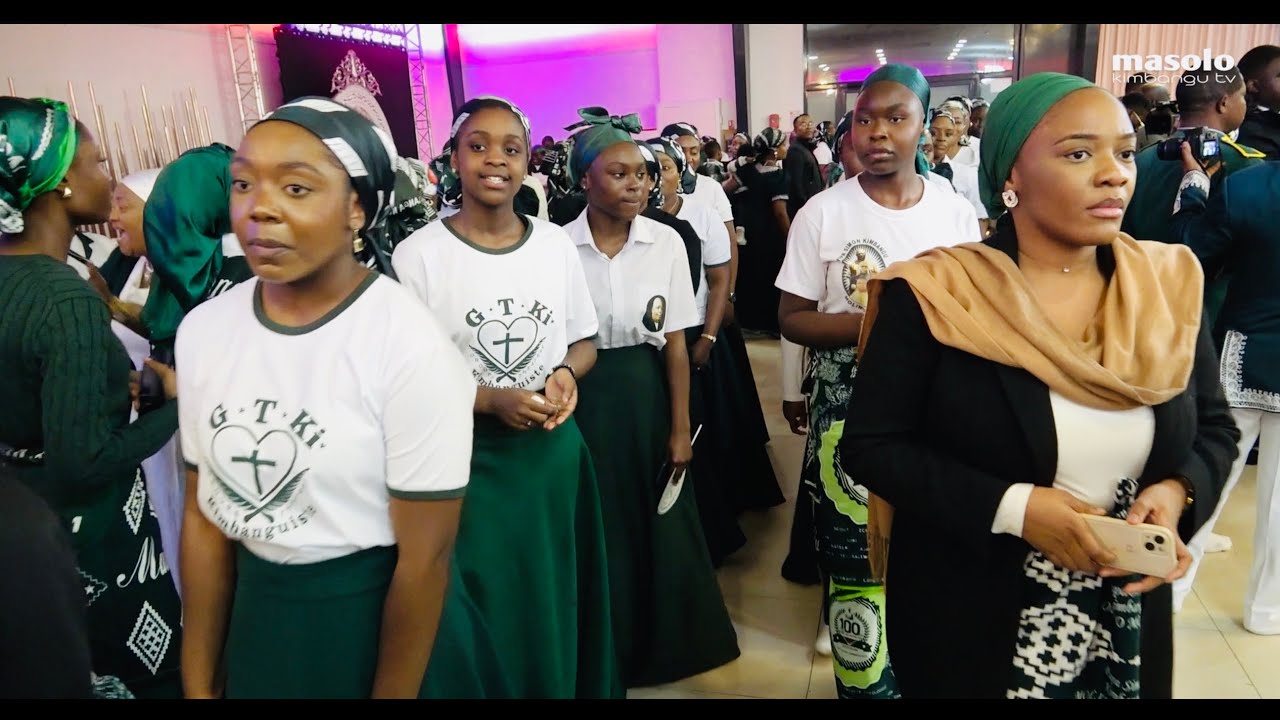 DEFILE DU 24 DECEMBRE 2023 PAROISSE DE ST OUEN (Ejcsk)