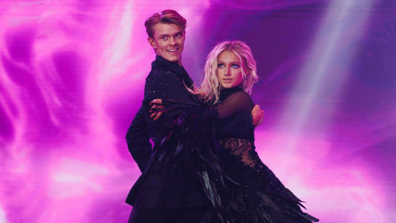 Theo Haraldsson och Paulina Rosenkvist dansar en Tango i finalen av Let's Dance 2025.