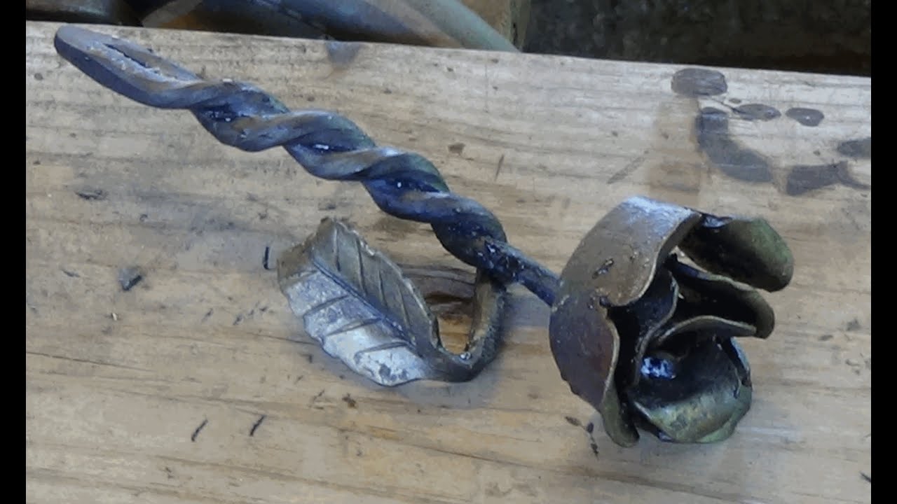 Blacksmithing-Making a Rose (No Welder Required)